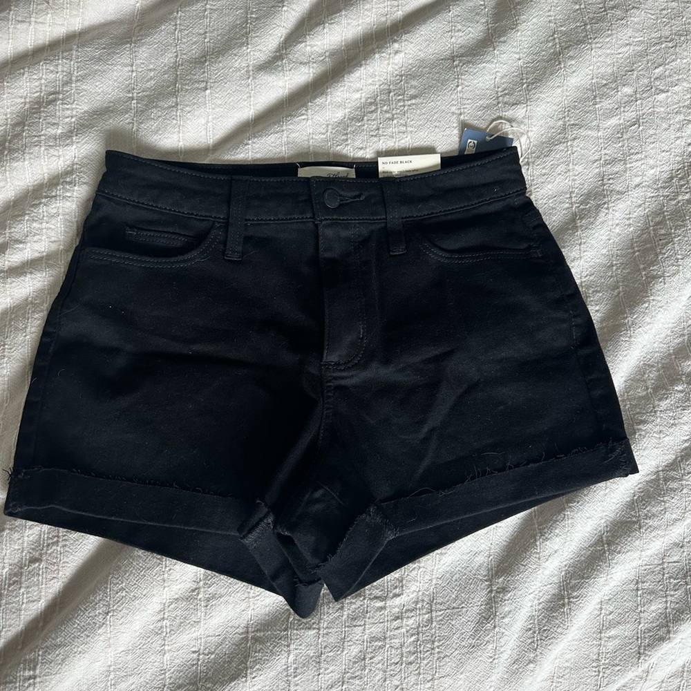 Universal Thread Black Jean Shorts Fitted Denim Style 6T